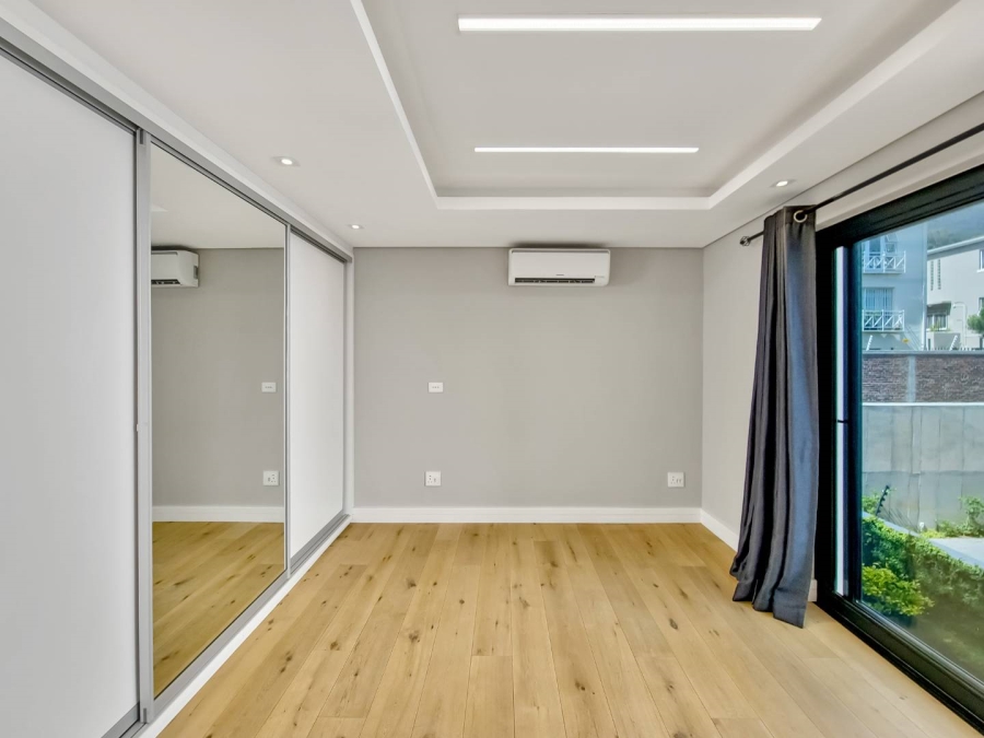 To Let 2 Bedroom Property for Rent in Vredehoek Western Cape